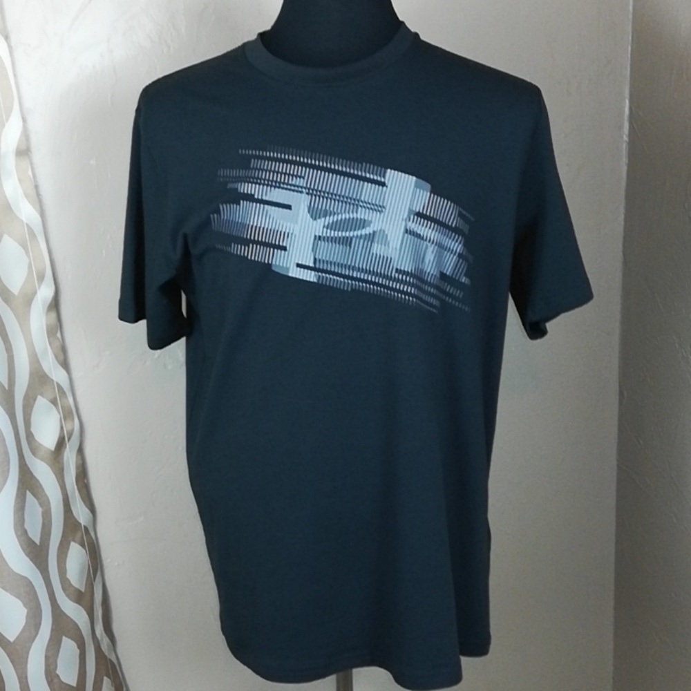 Under Armour navy logo tee size Large